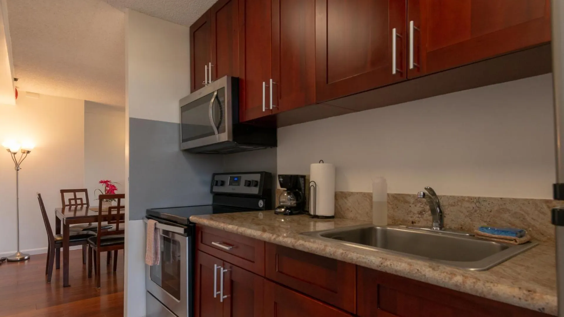 Waikiki Banyan Condo With Mountain Views Near Waikiki Beach, Free Parking Гонолулу 0*,