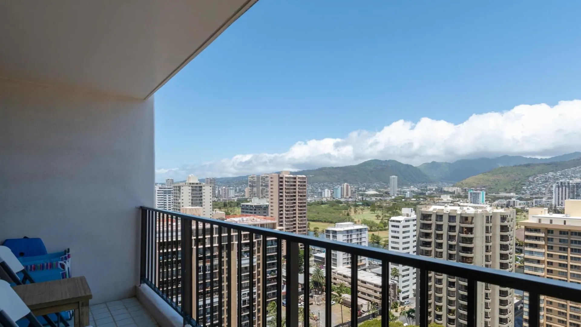 Waikiki Banyan Condo With Mountain Views Near Waikiki Beach, Free Parking Honolulu 0*,  USA